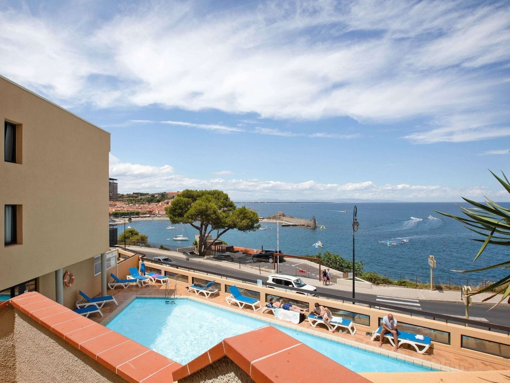 Apartment in Collioure With Sea View