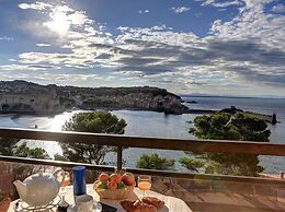 Apartment in Collioure With Sea View