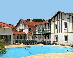 8-guests Holiday Home in Cassen