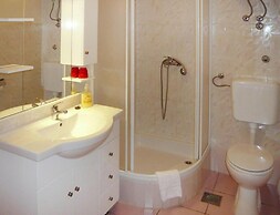 3-person Apartment in Starigrad