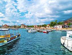 3-person Apartment in Starigrad