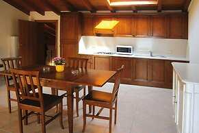 Apartment in Lazise With Communal Pool