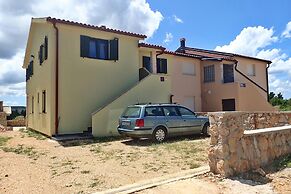 Adriana Apt. Between Sea & Mountains