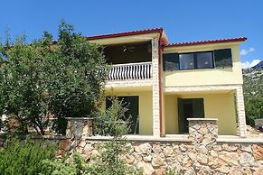 Adriana Apt. Between Sea & Mountains