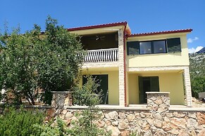 Adriana Apt. Between Sea & Mountains