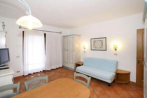 Studio With Shared Pool and Close to the Beach in Golfo Aranci