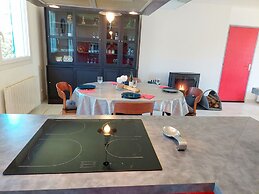 Holiday Home in Santec Near Dossen Beach