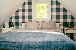 Holiday Home With Private Sauna, Jacuzzi and Pool