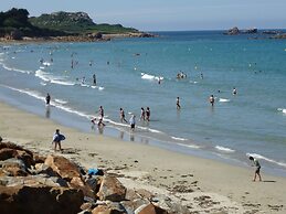 Duplex in Plougasnou Near Stunning Beaches