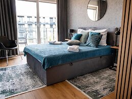 Apartment With River View, Sauna and Indoor Pool