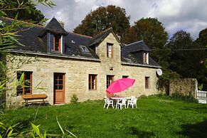 Semi-detached House, Benodet