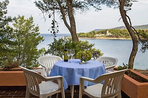 Cozy Resort Suite in the Adriatic
