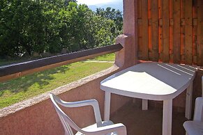 Pinarellu Apartment Steps Away From Beach