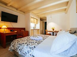 Stay in Zaton With Swimming Pool