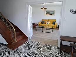 In top Location With Beautiful sea View