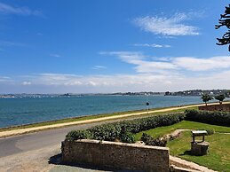 In top Location With Beautiful sea View