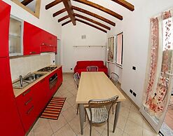 Elegant Castellaro Apartment With Pool