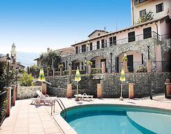 Elegant Castellaro Apartment With Pool