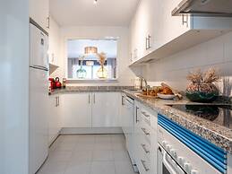 Cosy Apartment in Manilva With Shared Pool