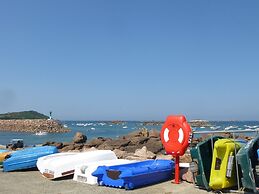 Apartment Near the Beach in Ploulec'h