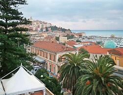 Apartment in Imperia Near Watersports