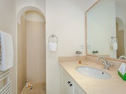 Resort in Var With Golf & Wellness