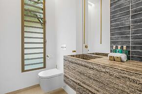 Luxurious Hideaway at The Cape Blue Bay
