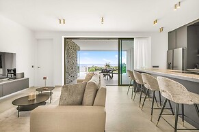 Luxurious Hideaway at The Cape Blue Bay