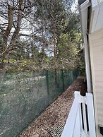 Caravan - Sleeps 4 - Pool - Pet Friendly