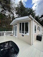 Caravan - Sleeps 4 - Pool - Pet Friendly