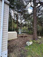 Caravan - Sleeps 4 - Pool - Pet Friendly