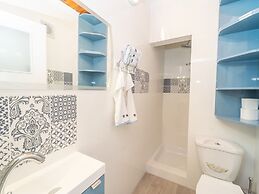 Large Holiday Home With Private Garden