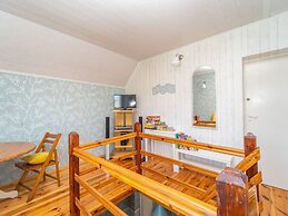 Large Holiday Home With Private Garden
