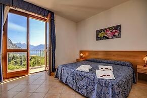 Apartment in Limone With Balcony or Terrace