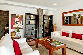 Villa With Pool and Extravagant Architecture