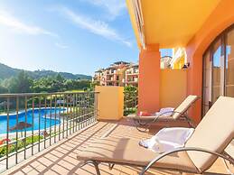 Premium Apartment in Benahavis With Balcony