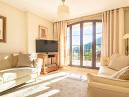 Premium Apartment in Benahavis With Balcony