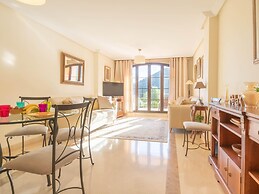 Premium Apartment in Benahavis With Balcony
