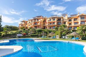 Premium Apartment in Benahavis With Balcony
