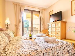 Premium Apartment in Benahavis With Balcony