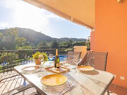 Premium Apartment in Benahavis With Balcony