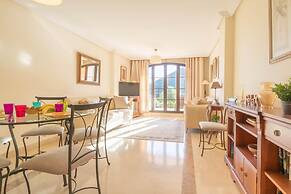 Premium Apartment in Benahavis With Balcony