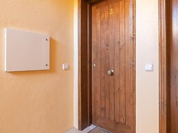 Premium Apartment in Benahavis With Balcony