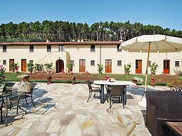 Estate in Monte Serra With Panoramic Views