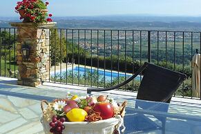 Estate in Monte Serra With Panoramic Views