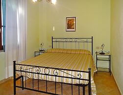 Apartment in Vinci With Pool & Wellness