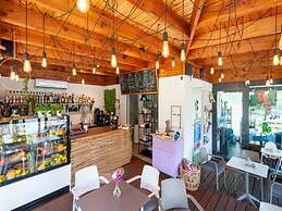 Comfortable Holiday Homes, Summer Pool, Sauna