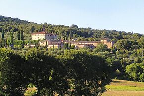 Charming House in Tuscany With Pool & Views