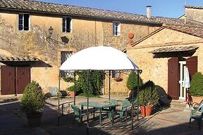 Charming House in Tuscany With Pool & Views