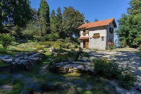 Brighty Rainbow House Garden